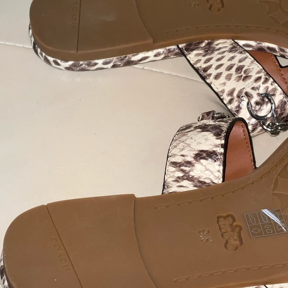 New Coach Printed Sandals - Picture 4 of 4